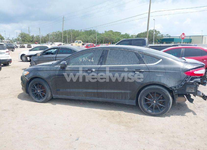 Photo 14 of 2013 Ford Fusion S (VIN 3FA6P0G77DR212480)