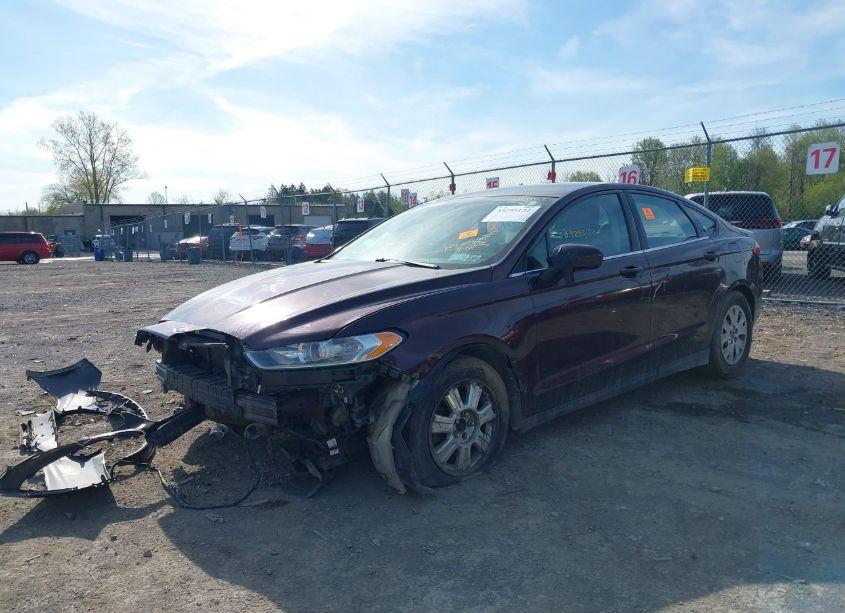 Photo 2 of 2013 Ford Fusion S (VIN 3FA6P0G77DR232163)
