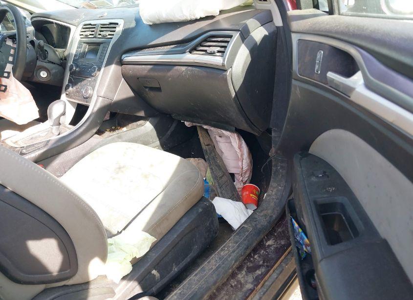 Photo 5 of 2013 Ford Fusion S (VIN 3FA6P0G77DR232163)