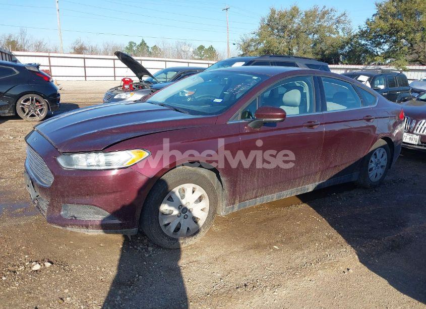 Photo 2 of 2013 Ford Fusion S (VIN 3FA6P0G77DR385142)