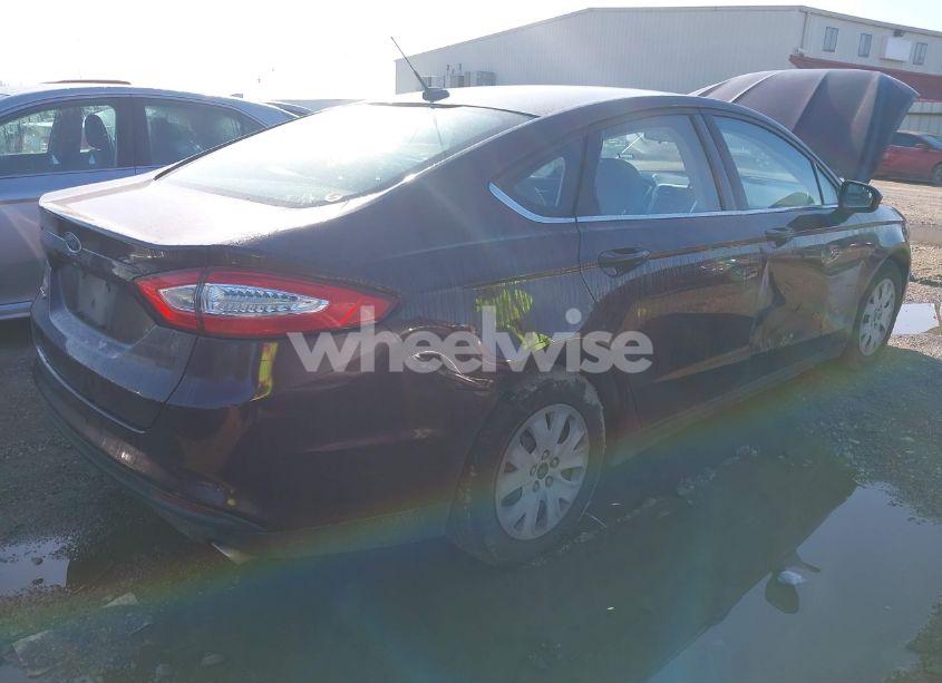 Photo 4 of 2013 Ford Fusion S (VIN 3FA6P0G77DR385142)