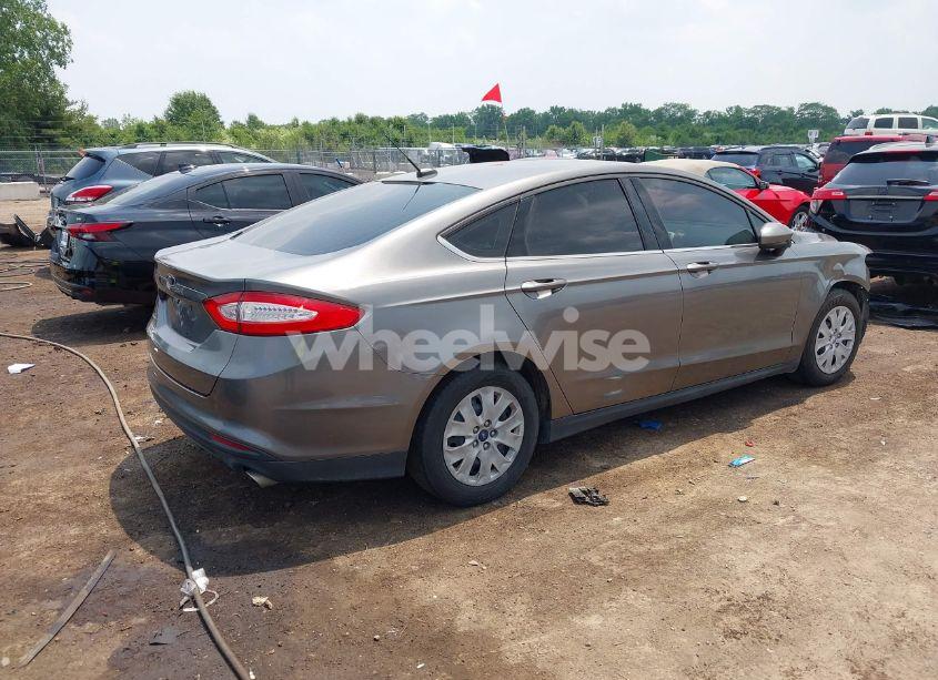 Photo 4 of 2014 Ford Fusion S (VIN 3FA6P0G77ER159541)