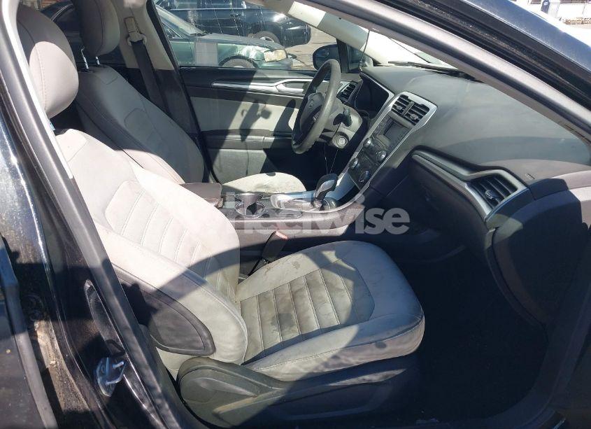 Photo 5 of 2014 Ford Fusion S (VIN 3FA6P0G77ER270266)