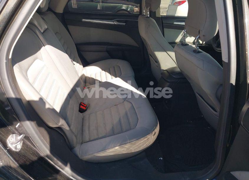 Photo 8 of 2014 Ford Fusion S (VIN 3FA6P0G77ER270266)