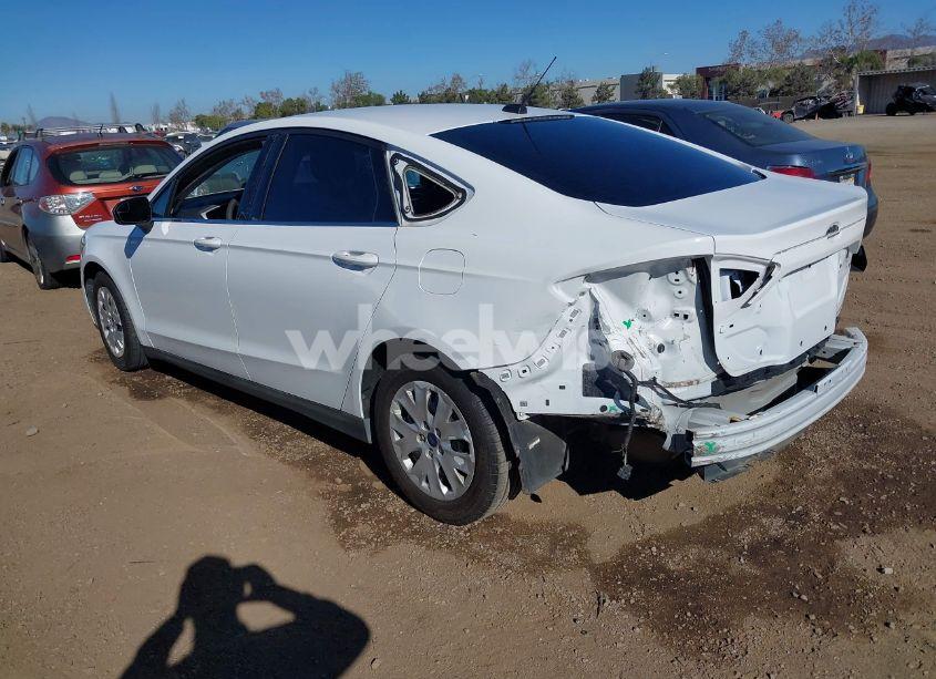 Photo 3 of 2014 Ford Fusion S (VIN 3FA6P0G77ER331616)