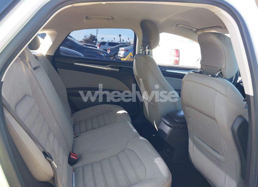 Photo 8 of 2014 Ford Fusion S (VIN 3FA6P0G77ER331616)