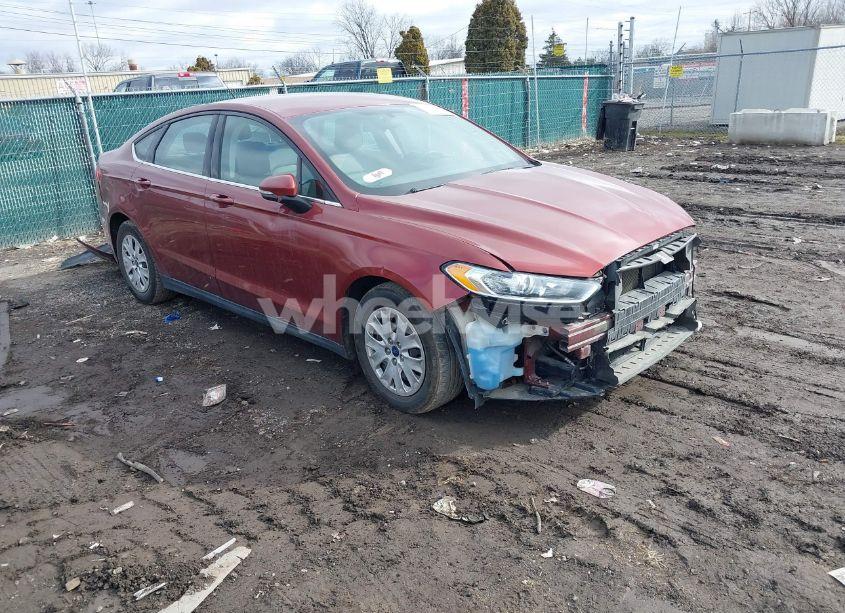 2014 Ford Fusion S (VIN 3FA6P0G77ER394053) main photo