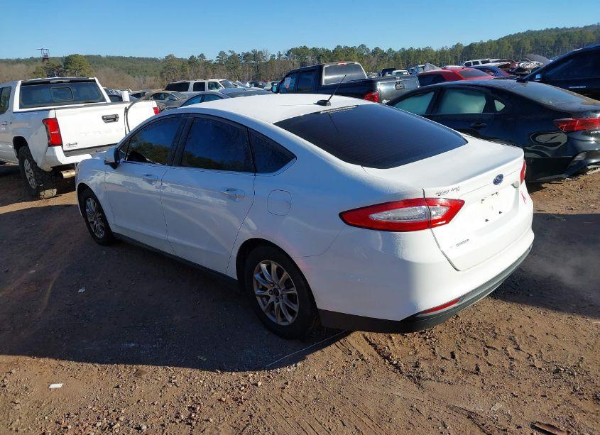 Photo 3 of 2015 Ford Fusion S (VIN 3FA6P0G77FR132275)