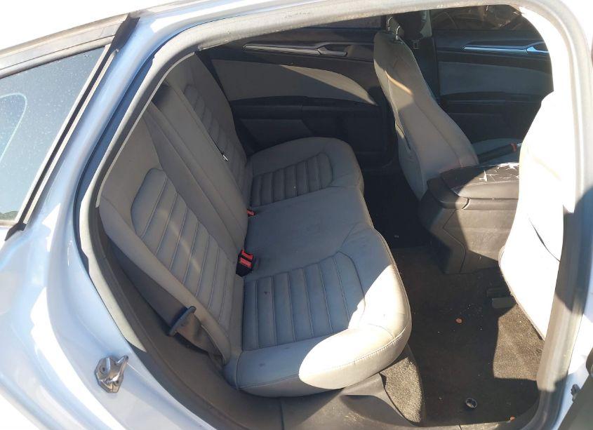 Photo 8 of 2015 Ford Fusion S (VIN 3FA6P0G77FR132275)