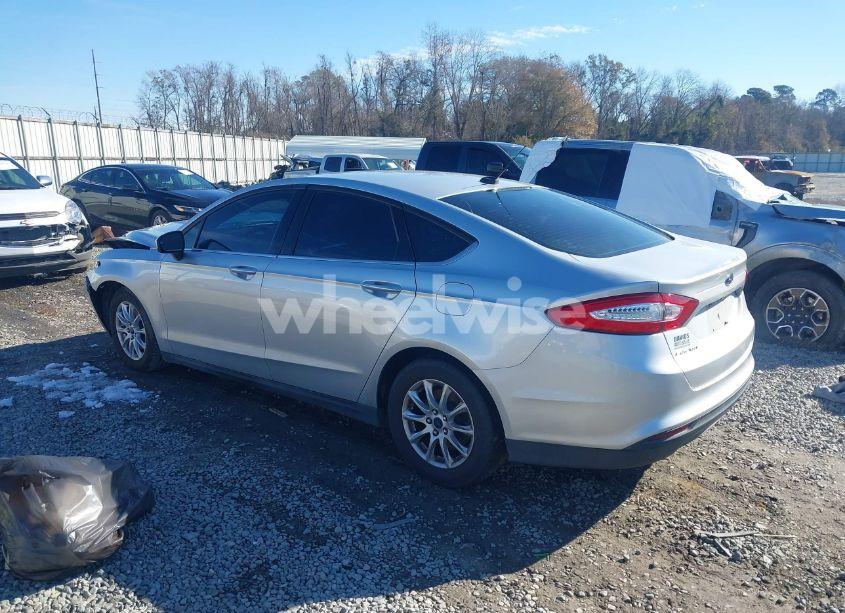 Photo 3 of 2015 Ford Fusion S (VIN 3FA6P0G77FR135015)