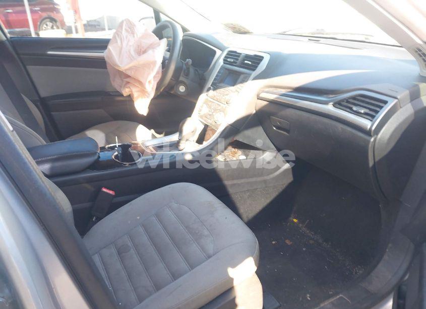 Photo 5 of 2015 Ford Fusion S (VIN 3FA6P0G77FR135015)