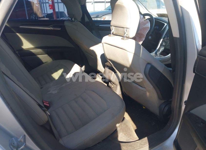 Photo 8 of 2015 Ford Fusion S (VIN 3FA6P0G77FR135015)