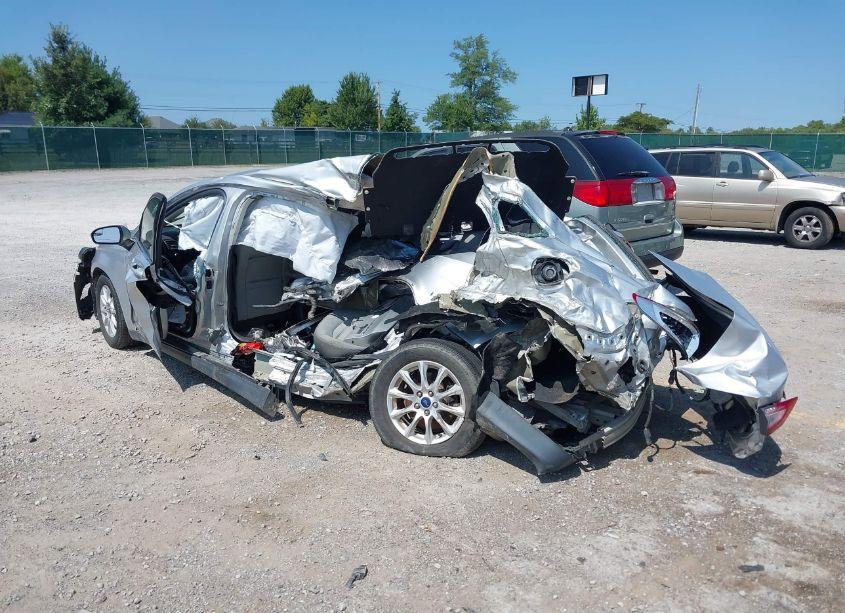 Photo 3 of 2015 Ford Fusion S (VIN 3FA6P0G77FR212868)