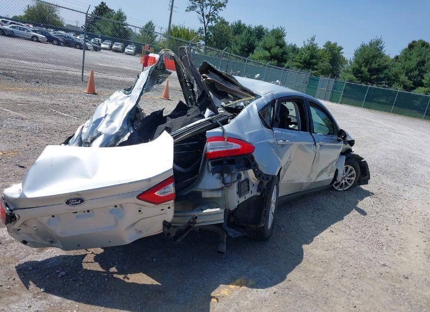 Photo 4 of 2015 Ford Fusion S (VIN 3FA6P0G77FR212868)