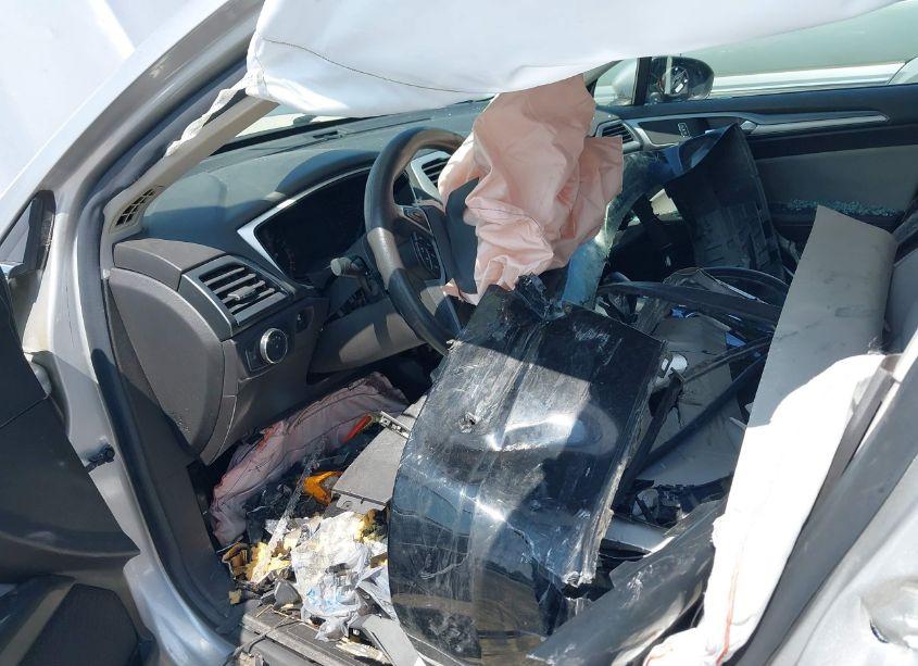 Photo 5 of 2015 Ford Fusion S (VIN 3FA6P0G77FR212868)