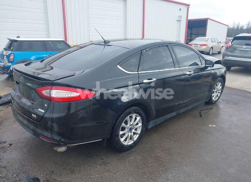 Photo 4 of 2015 Ford Fusion S (VIN 3FA6P0G77FR221652)