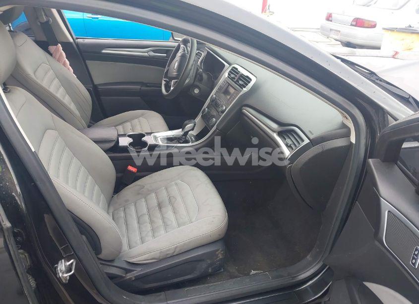 Photo 5 of 2015 Ford Fusion S (VIN 3FA6P0G77FR221652)