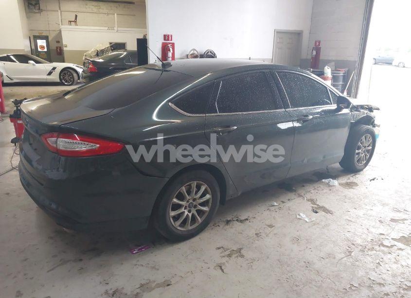 Photo 4 of 2015 Ford Fusion S (VIN 3FA6P0G77FR229489)