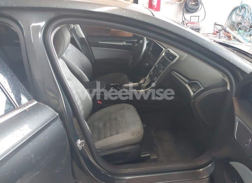 Photo 5 of 2015 Ford Fusion S (VIN 3FA6P0G77FR229489)