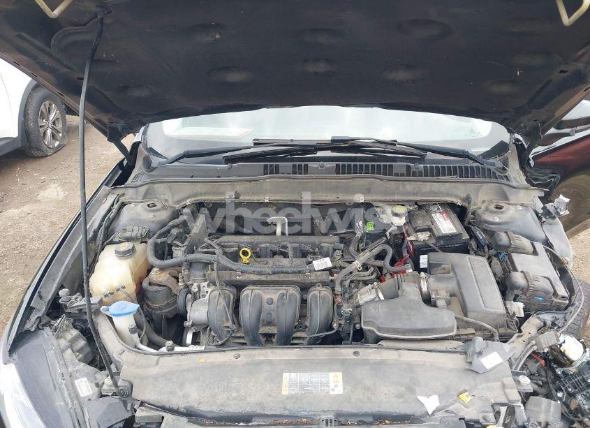 Photo 10 of 2015 Ford Fusion S (VIN 3FA6P0G77FR262976)