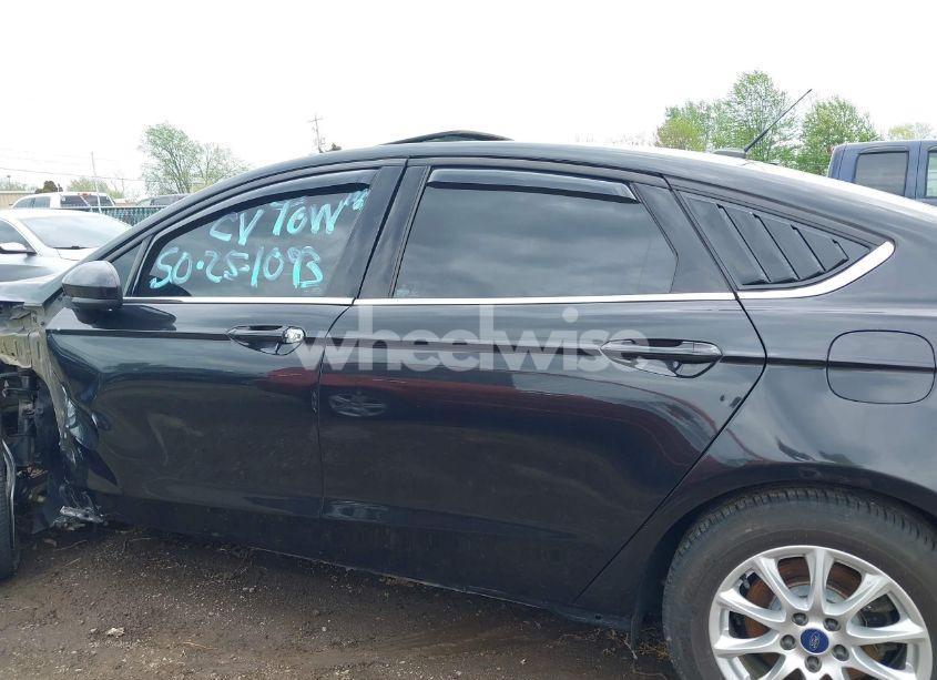 Photo 15 of 2015 Ford Fusion S (VIN 3FA6P0G77FR262976)