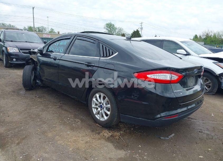 Photo 3 of 2015 Ford Fusion S (VIN 3FA6P0G77FR262976)