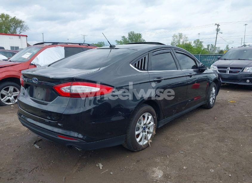 Photo 4 of 2015 Ford Fusion S (VIN 3FA6P0G77FR262976)