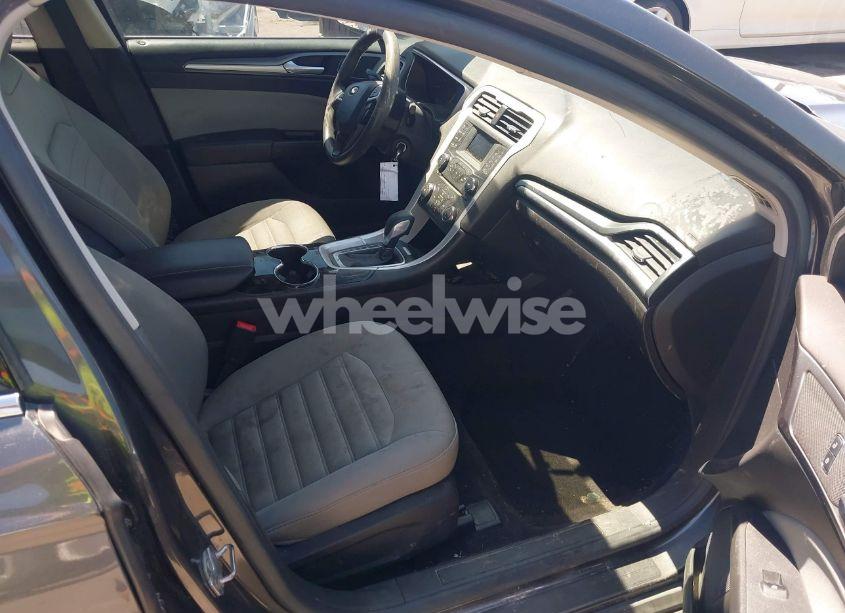 Photo 5 of 2015 Ford Fusion S (VIN 3FA6P0G77FR276179)