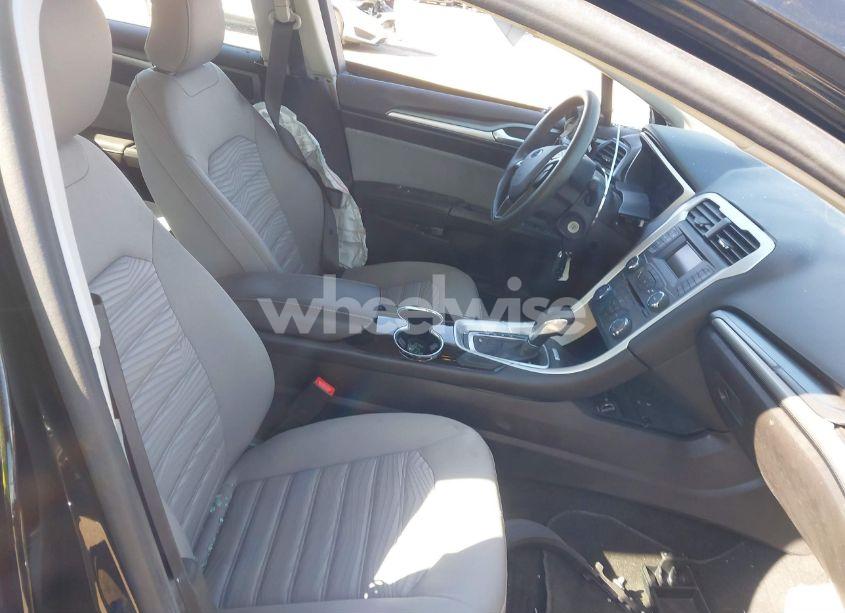 Photo 5 of 2016 Ford Fusion S (VIN 3FA6P0G77GR129328)