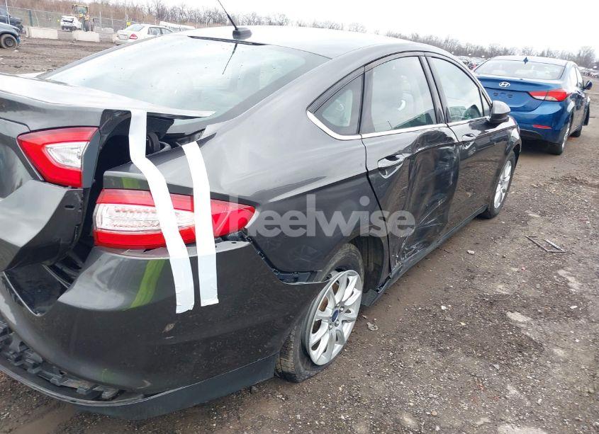 Photo 17 of 2016 Ford Fusion S (VIN 3FA6P0G77GR184796)