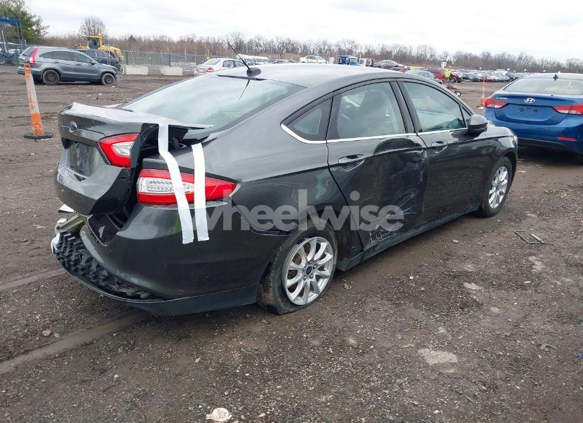 Photo 4 of 2016 Ford Fusion S (VIN 3FA6P0G77GR184796)