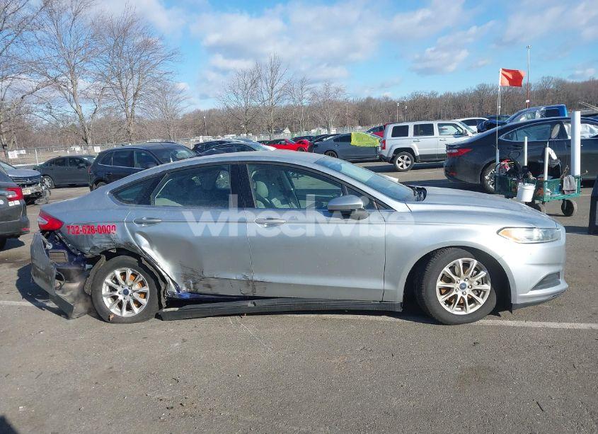 Photo 13 of 2016 Ford Fusion S (VIN 3FA6P0G77GR310591)