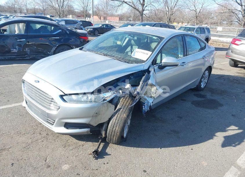 Photo 2 of 2016 Ford Fusion S (VIN 3FA6P0G77GR310591)