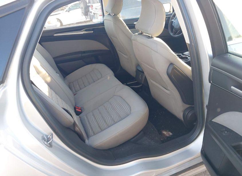 Photo 8 of 2016 Ford Fusion S (VIN 3FA6P0G77GR340450)