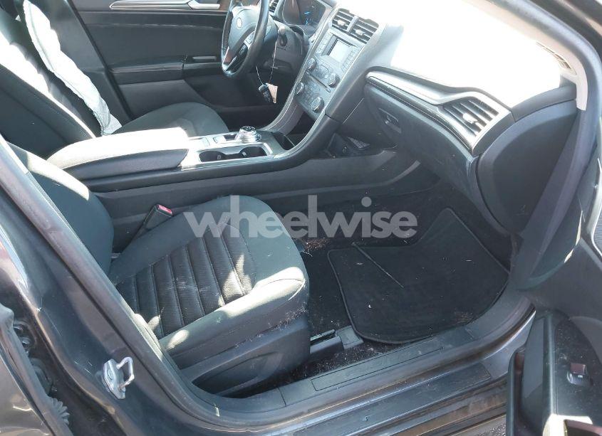 Photo 5 of 2017 Ford Fusion S (VIN 3FA6P0G77HR107153)