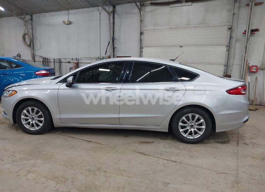 Photo 14 of 2017 Ford Fusion S (VIN 3FA6P0G77HR162329)