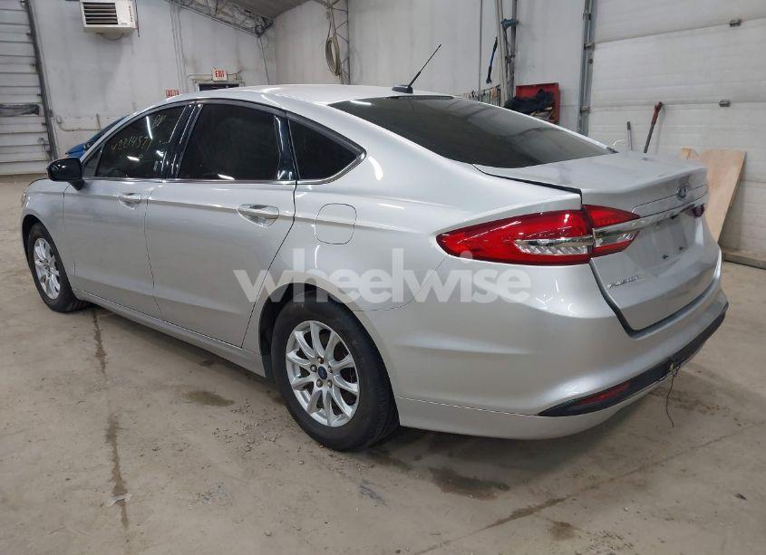 Photo 3 of 2017 Ford Fusion S (VIN 3FA6P0G77HR162329)