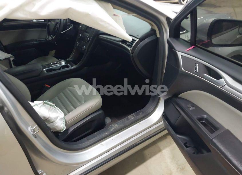 Photo 5 of 2017 Ford Fusion S (VIN 3FA6P0G77HR162329)