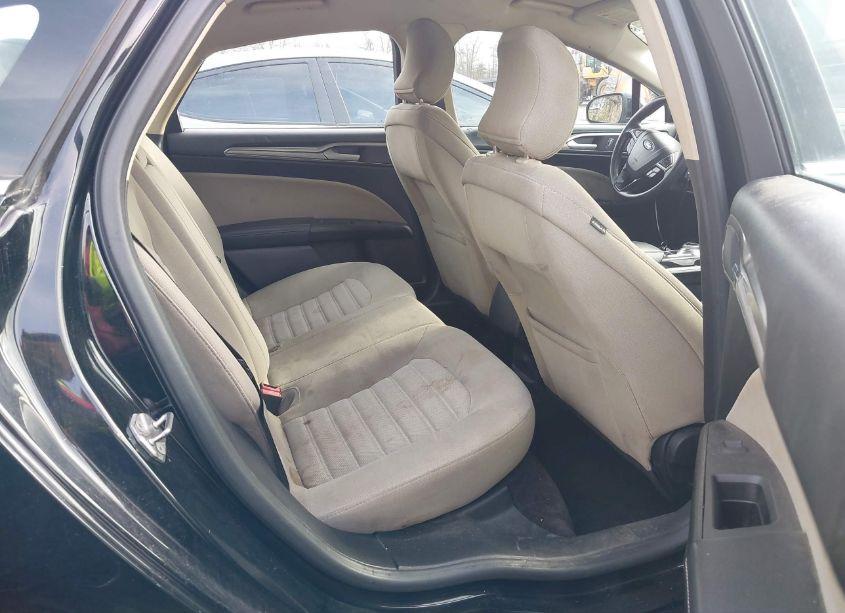 Photo 8 of 2017 Ford Fusion S (VIN 3FA6P0G77HR364426)