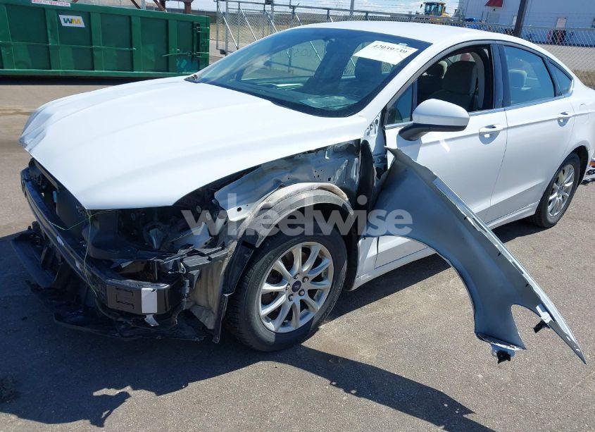 Photo 18 of 2018 Ford Fusion S (VIN 3FA6P0G77JR156634)