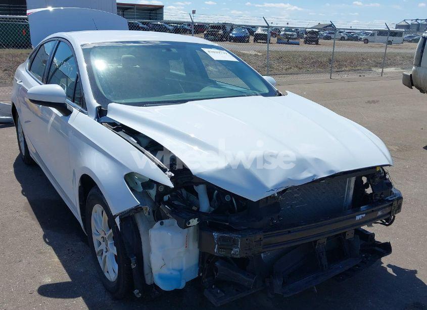 Photo 6 of 2018 Ford Fusion S (VIN 3FA6P0G77JR156634)