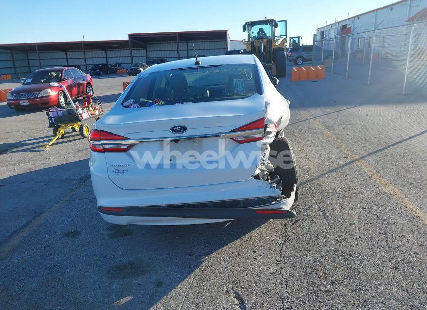 Photo 17 of 2018 Ford Fusion S (VIN 3FA6P0G77JR272948)