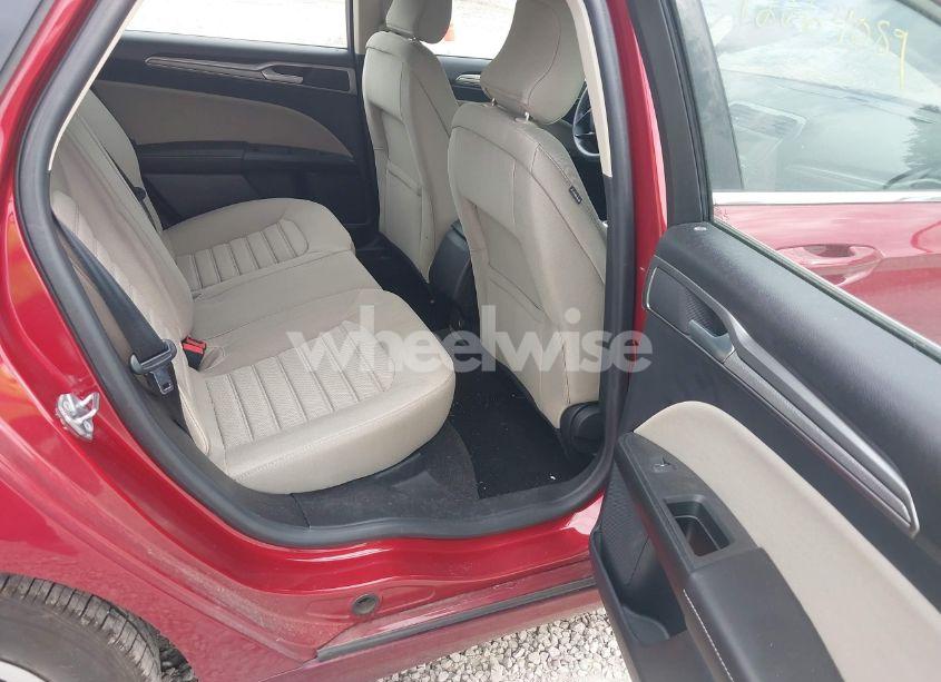 Photo 8 of 2019 Ford Fusion S (VIN 3FA6P0G77KR215022)