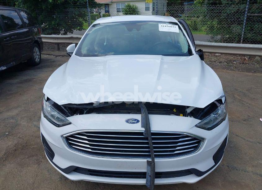 Photo 12 of 2019 Ford Fusion S (VIN 3FA6P0G77KR234914)