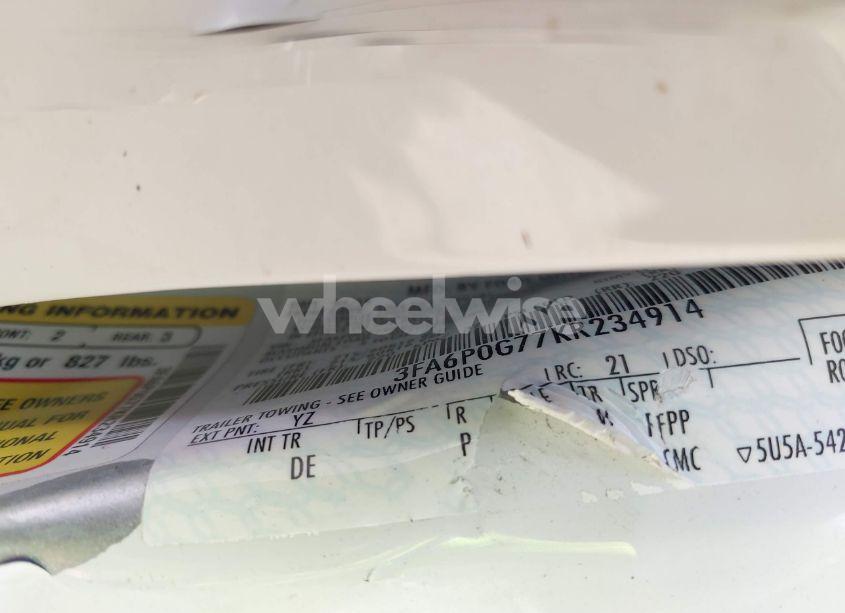 Photo 9 of 2019 Ford Fusion S (VIN 3FA6P0G77KR234914)