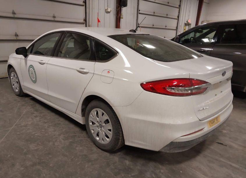 Photo 3 of 2019 Ford Fusion S (VIN 3FA6P0G77KR278217)