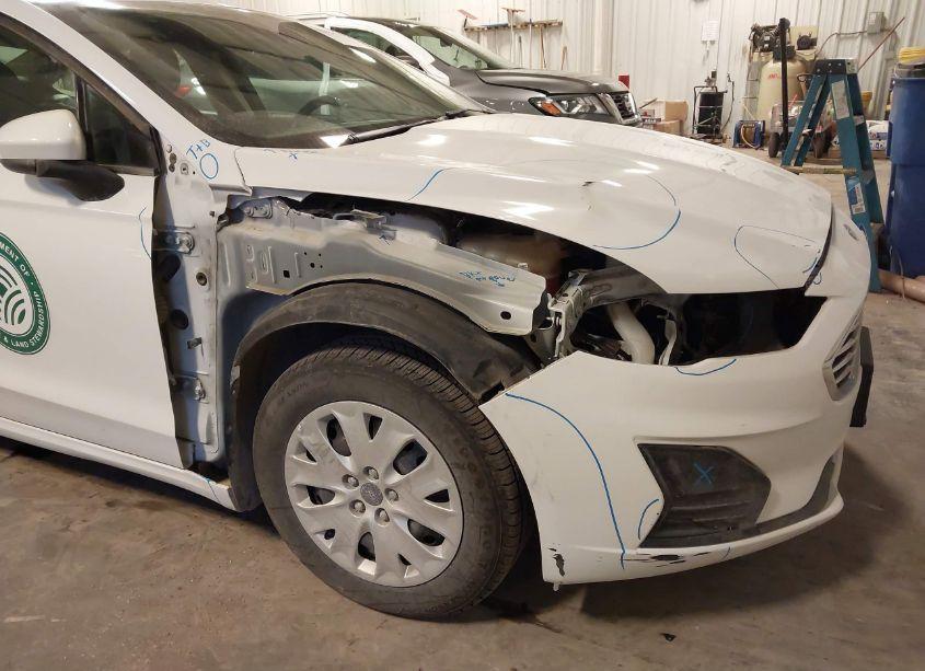 Photo 6 of 2019 Ford Fusion S (VIN 3FA6P0G77KR278217)