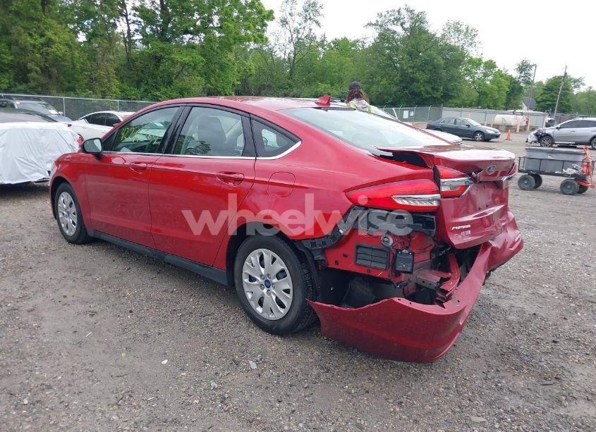 Photo 3 of 2020 Ford Fusion S (VIN 3FA6P0G77LR110627)