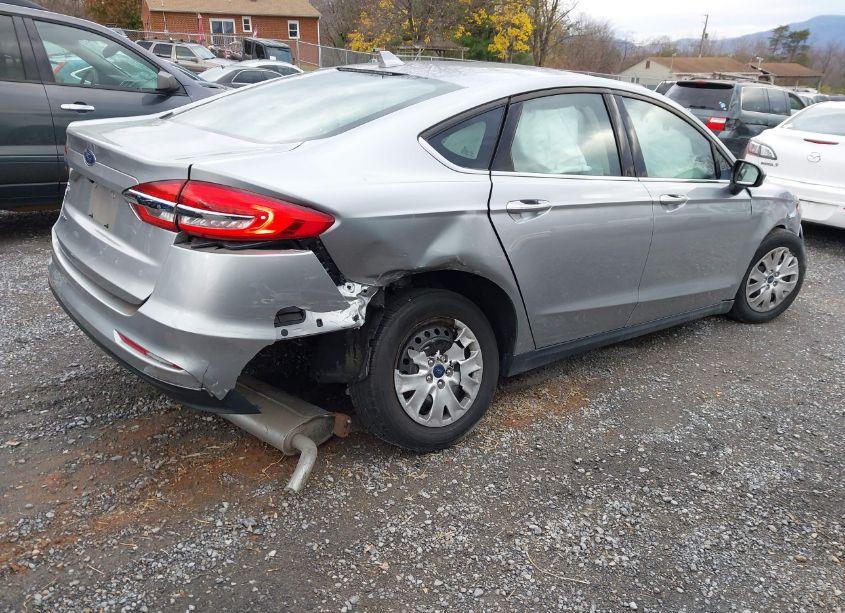 Photo 4 of 2020 Ford Fusion S (VIN 3FA6P0G77LR248300)