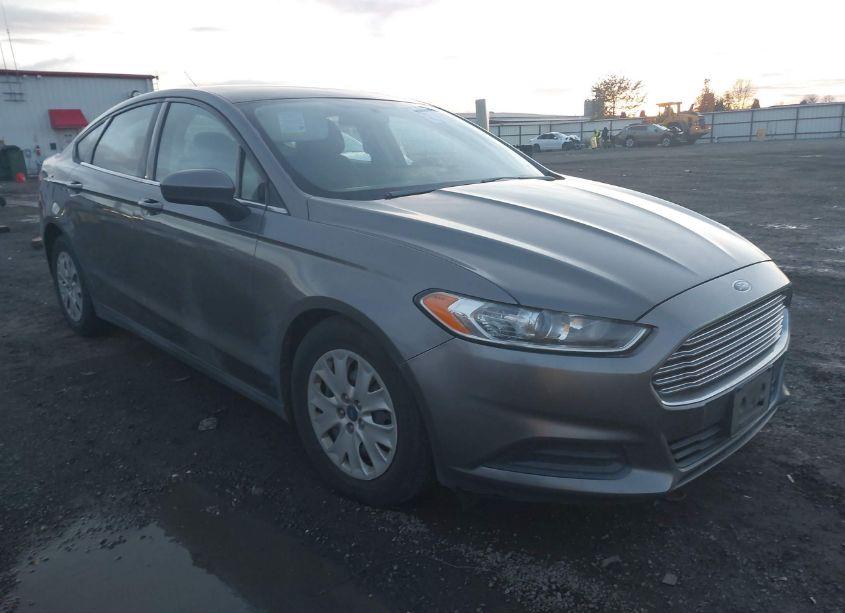 2013 Ford Fusion S (VIN 3FA6P0G78DR216442) main photo